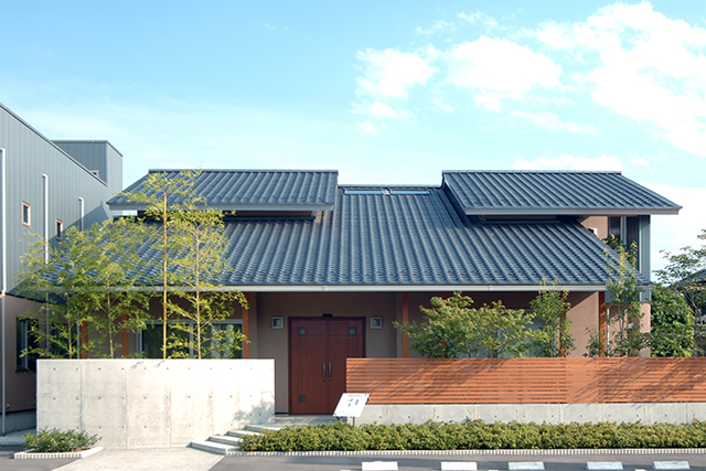 屋根のかたちに見る和のデザイン。和モダンな外観にこだわる注文住宅